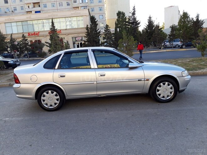Opel Vectra 1998, 212,000 km - 2.0 l - Sumqayıt