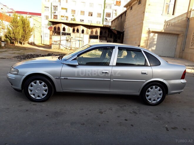 Opel Vectra 1998, 212,000 km - 2.0 l - Sumqayıt