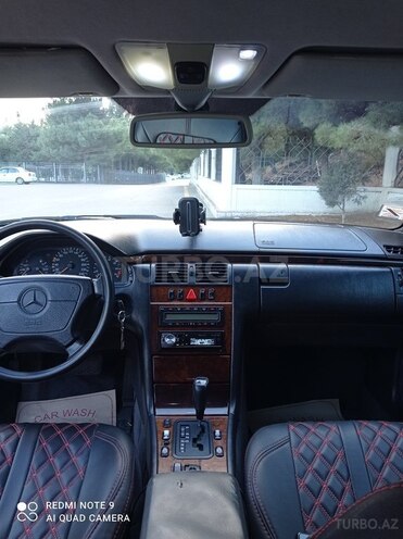 Mercedes E 240 1998, 389,000 km - 2.4 l - Bakı