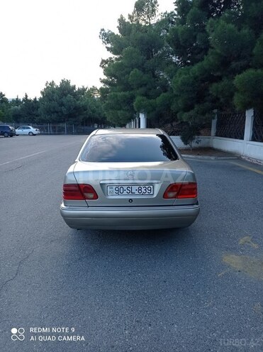 Mercedes E 240 1998, 389,000 km - 2.4 l - Bakı