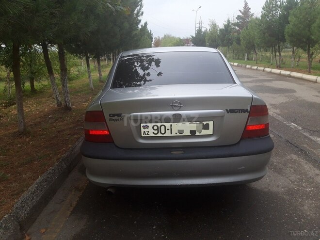 Opel Vectra 1996, 275,550 km - 1.6 l - Yevlax