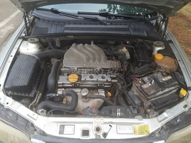 Opel Vectra 1996, 275,550 km - 1.6 l - Yevlax