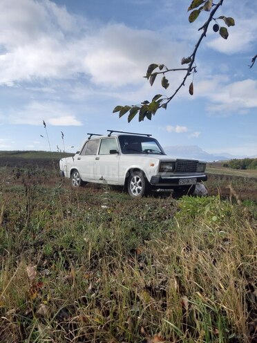 LADA (VAZ) 2105 1981, 198,000 km - 1.5 l - Qusar