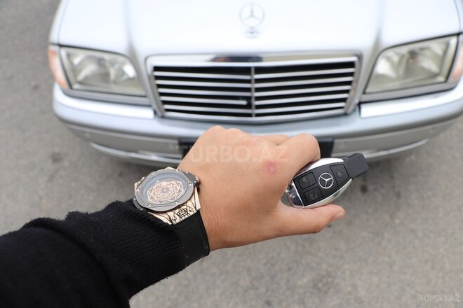 Mercedes C 240 1999, 258,500 km - 2.4 л - Bakı