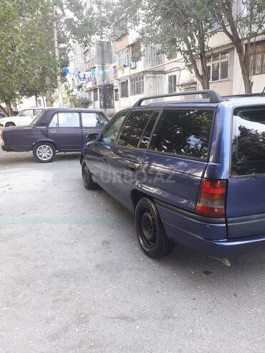 Opel Astra 1995, 256,000 km - 1.6 л - Bakı