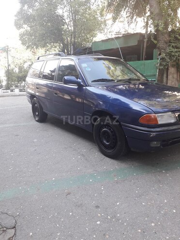 Opel Astra 1995, 256,000 km - 1.6 л - Bakı