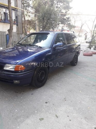Opel Astra 1995, 256,000 km - 1.6 л - Bakı
