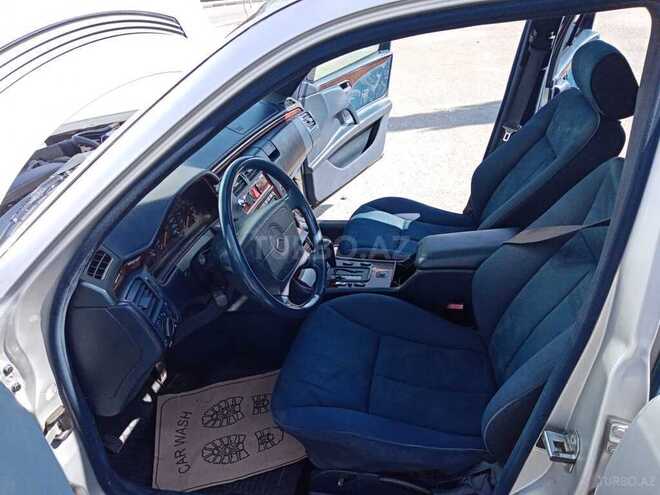 Mercedes E 230 1996, 355,000 km - 2.3 l - Bakı