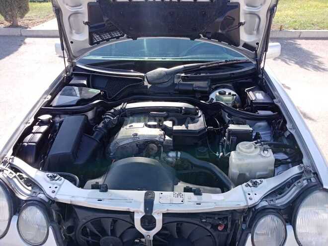 Mercedes E 230 1996, 355,000 km - 2.3 l - Bakı