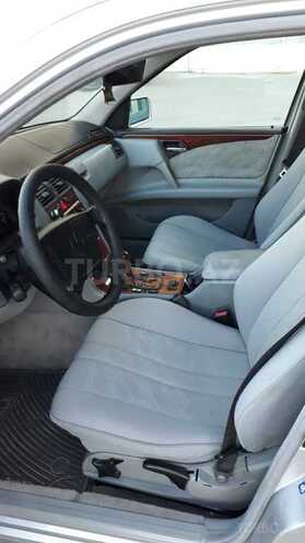 Mercedes E 240 1998, 473,200 km - 3.4 л - Bakı