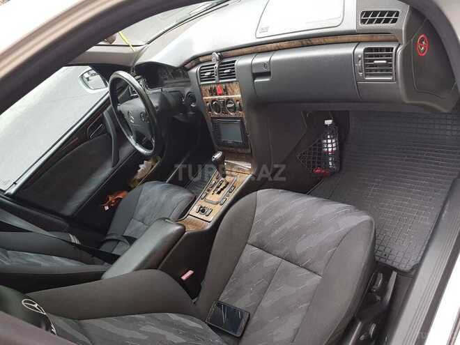 Mercedes E 240 1999, 375,350 km - 2.4 l - Bakı