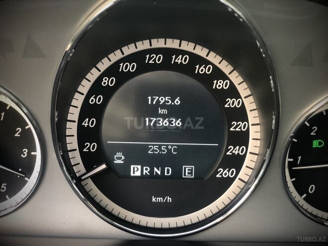 Mercedes E 220 2010, 173,000 km - 2.2 l - Bakı