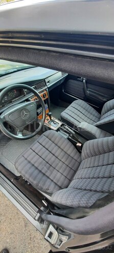 Mercedes 190 1992, 246,300 km - 2.0 l - Şəki