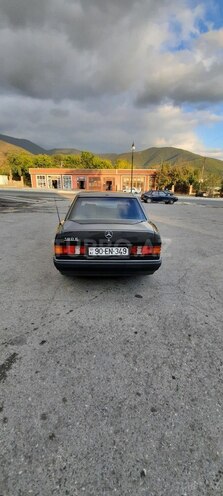 Mercedes 190 1992, 246,300 km - 2.0 l - Şəki