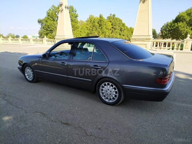 Mercedes E 320 1998, 236,156 km - 3.2 l - Bakı