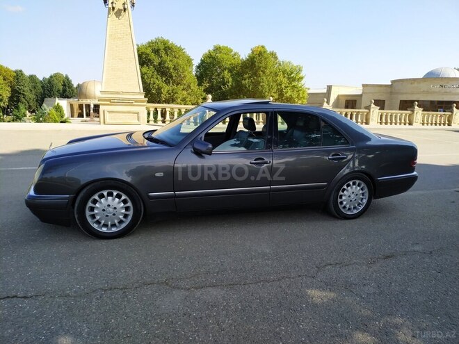 Mercedes E 320 1998, 236,156 km - 3.2 l - Bakı