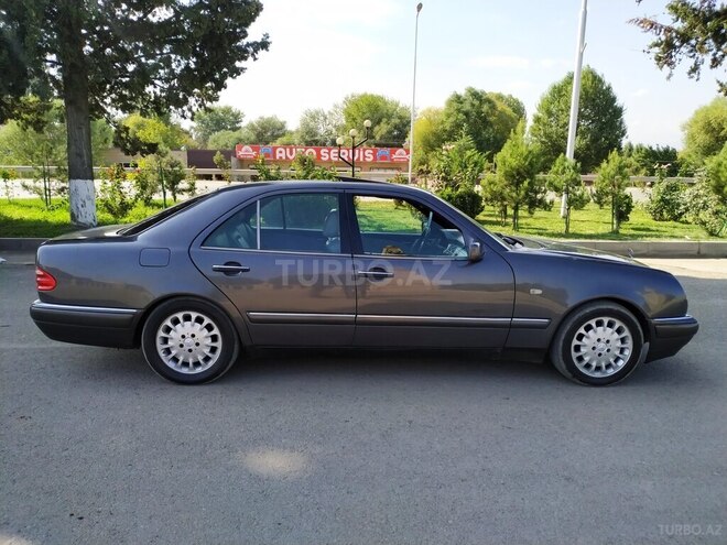 Mercedes E 320 1998, 236,156 km - 3.2 l - Bakı