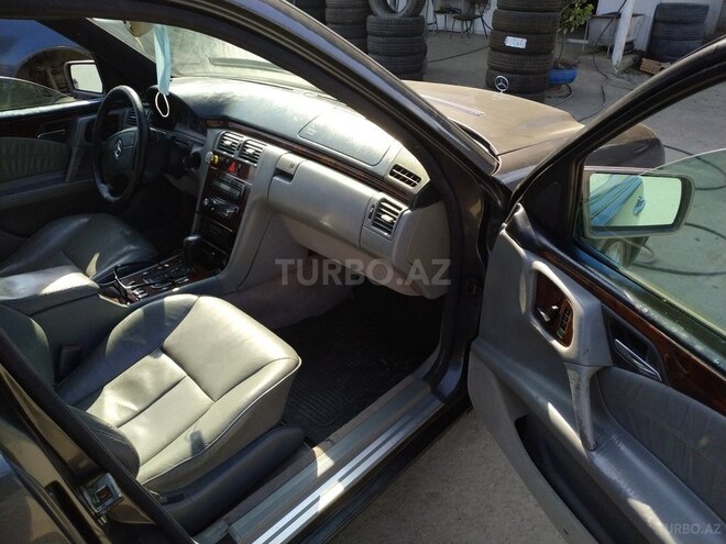 Mercedes E 320 1998, 236,156 km - 3.2 l - Bakı