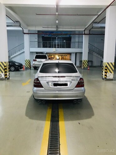 Mercedes E 320 2003, 207,000 km - 3.2 l - Bakı