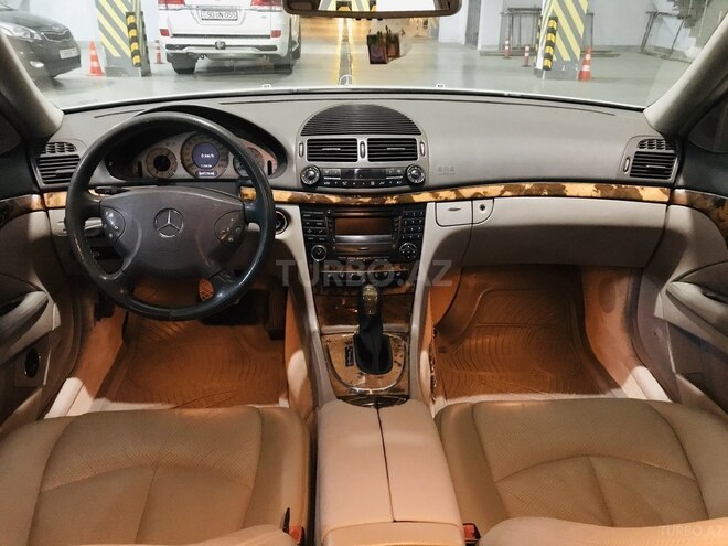 Mercedes E 320 2003, 207,000 km - 3.2 l - Bakı