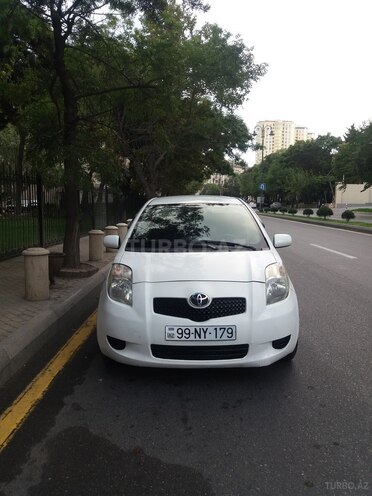 Toyota Yaris 2006, 200,000 km - 1.3 l - Bakı