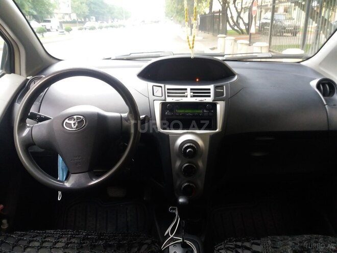 Toyota Yaris 2006, 200,000 km - 1.3 l - Bakı