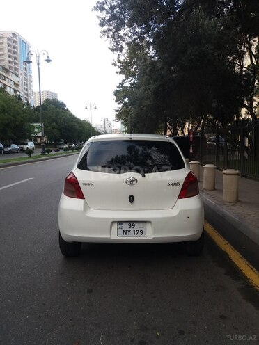 Toyota Yaris 2006, 200,000 km - 1.3 l - Bakı