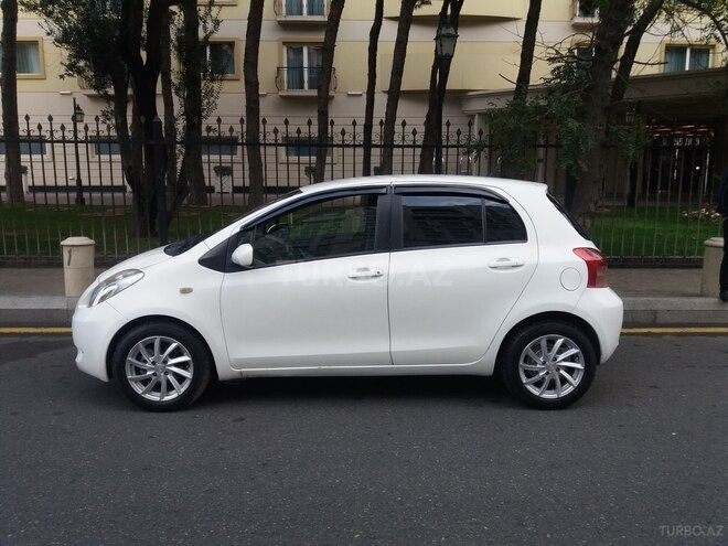 Toyota Yaris 2006, 200,000 km - 1.3 l - Bakı