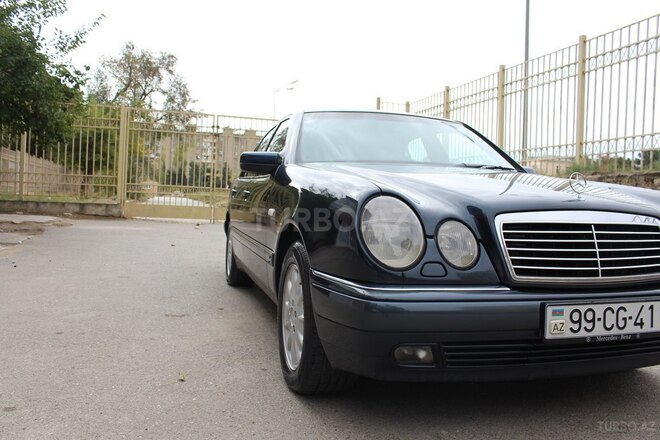 Mercedes E 240 1997, 280,000 km - 2.4 л - Bakı