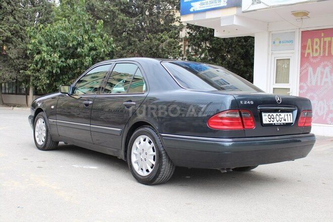 Mercedes E 240 1997, 280,000 km - 2.4 л - Bakı