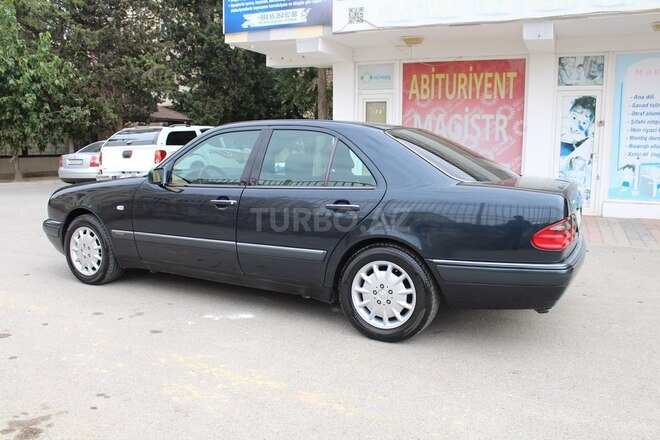 Mercedes E 240 1997, 280,000 km - 2.4 л - Bakı