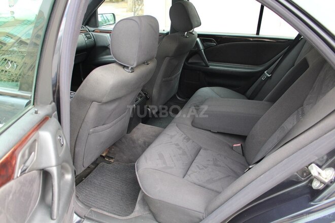 Mercedes E 240 1997, 280,000 km - 2.4 л - Bakı