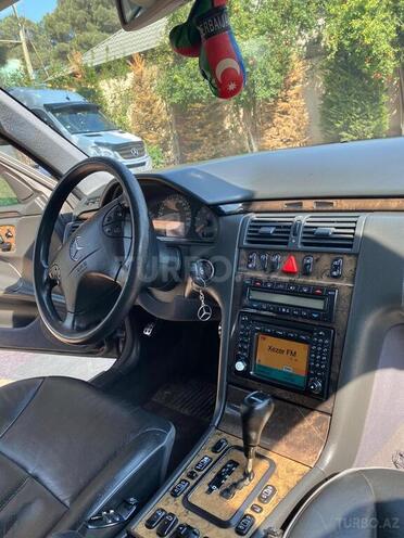 Mercedes E 270 2001, 420,000 km - 2.7 l - Bakı