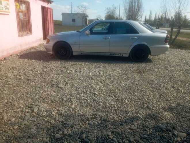 Mercedes C 220 1999, 467,898 km - 2.2 l - İmişli