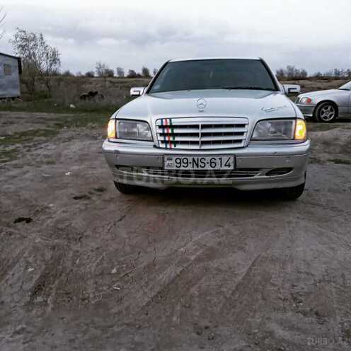 Mercedes C 220 1999, 467,898 km - 2.2 l - İmişli