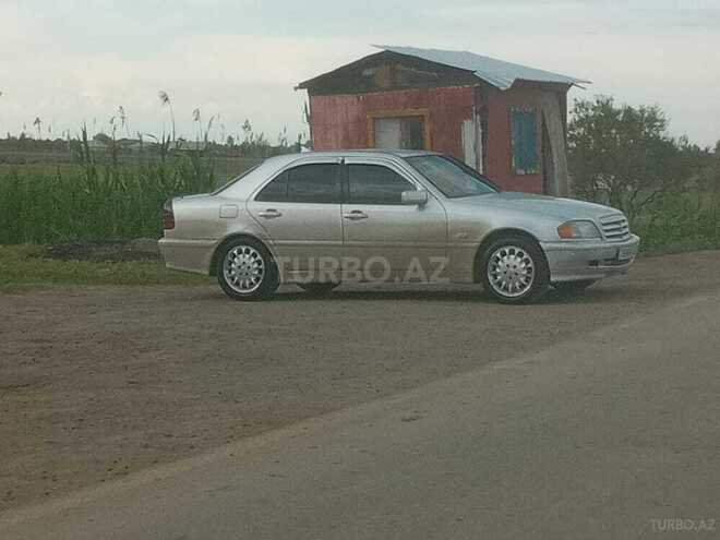Mercedes C 220 1999, 467,898 km - 2.2 l - İmişli