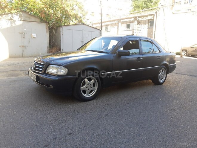 Mercedes C 220 1995, 197,000 km - 2.2 l - Bakı