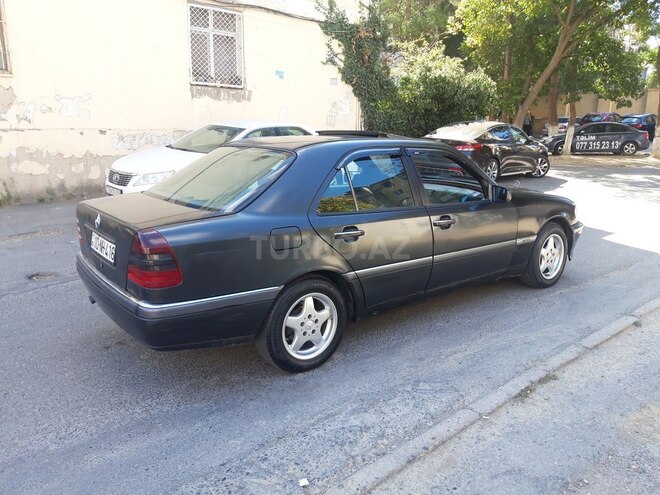 Mercedes C 220 1995, 197,000 km - 2.2 l - Bakı