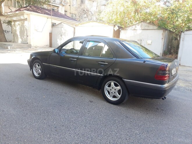 Mercedes C 220 1995, 197,000 km - 2.2 l - Bakı