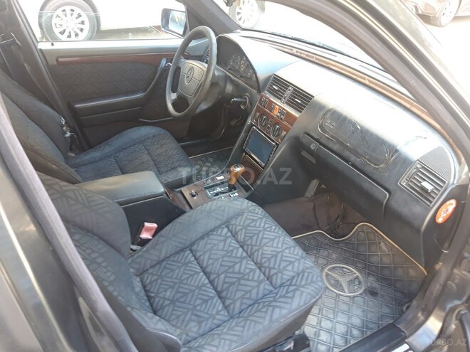 Mercedes C 220 1995, 197,000 km - 2.2 l - Bakı