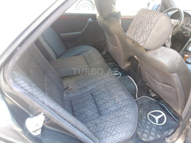 Mercedes C 220 1995, 197,000 km - 2.2 l - Bakı