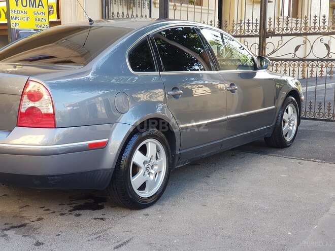 Volkswagen Passat 2004, 220,400 km - 1.8 l - Bakı
