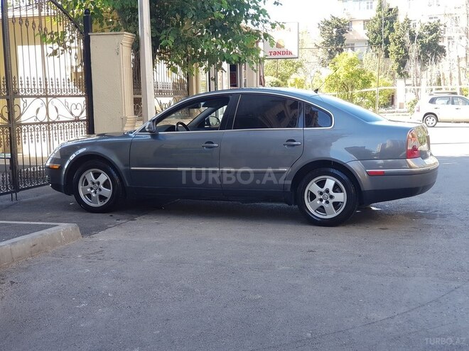 Volkswagen Passat 2004, 220,400 km - 1.8 l - Bakı