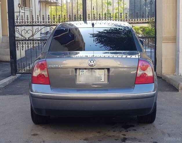 Volkswagen Passat 2004, 220,400 km - 1.8 l - Bakı