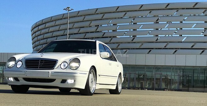 Mercedes E 240 2000, 317,725 km - 2.4 l - Bakı