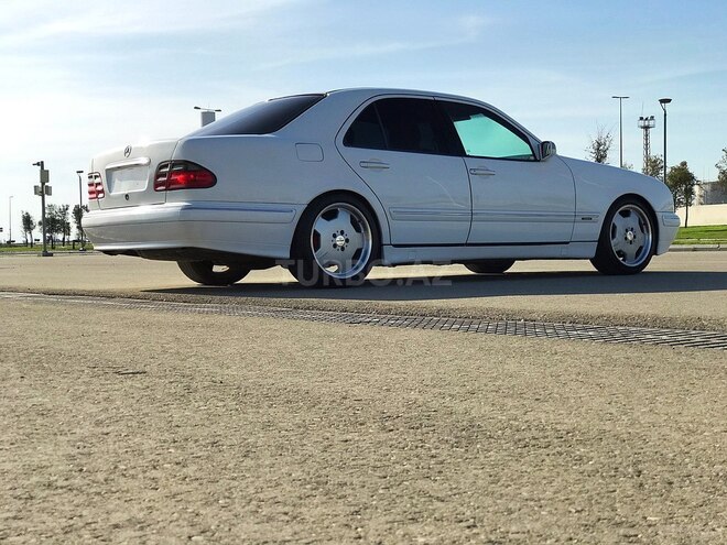 Mercedes E 240 2000, 317,725 km - 2.4 l - Bakı