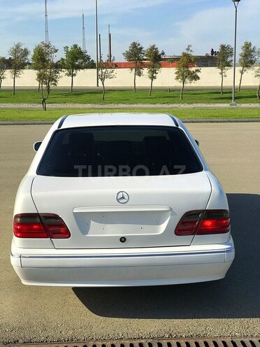 Mercedes E 240 2000, 317,725 km - 2.4 l - Bakı