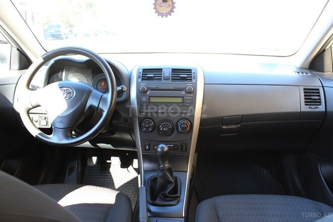 Toyota Corolla 2009, 252,900 km - 1.4 л - Bakı