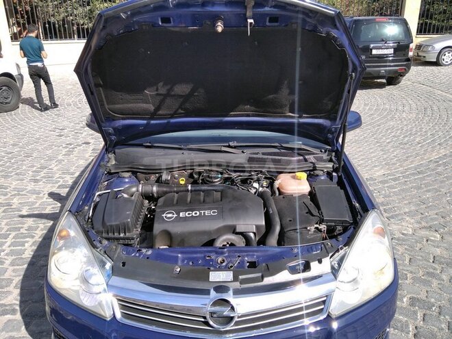 Opel Astra 2010, 185,000 km - 1.3 l - Bakı