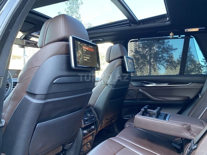 BMW X5 2014, 63,000 km - 4.4 l - Bakı
